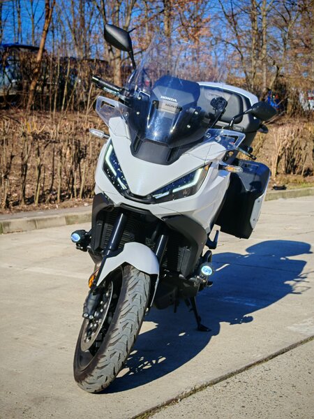 Vand Honda NT1100 Manual 2022 Alb Perlat 25.700 km, factura cu TVA