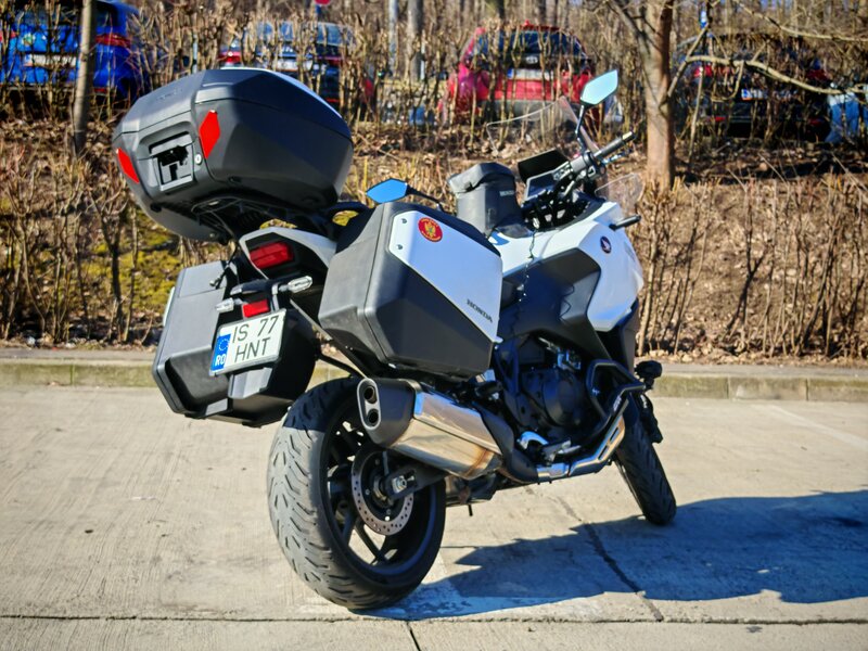 Vand Honda NT1100 Manual 2022 Alb Perlat 25.700 km, factura cu TVA