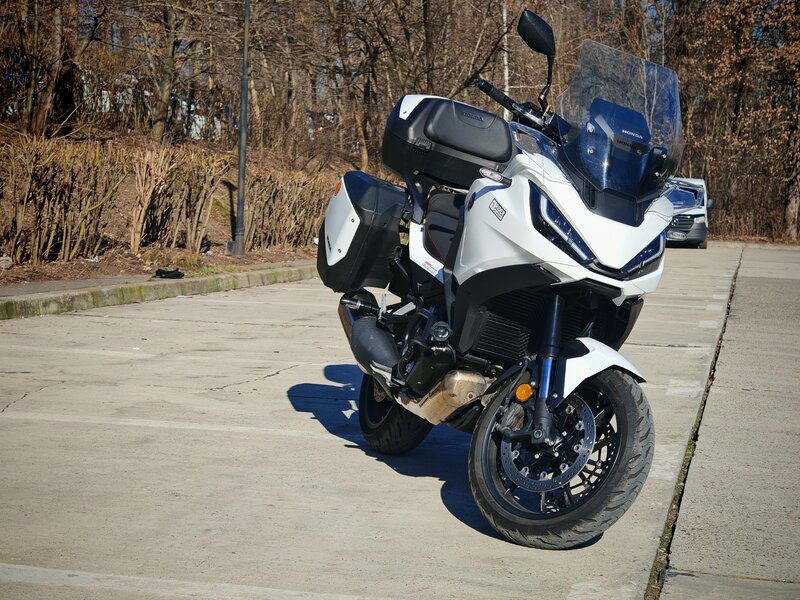 Vand Honda NT1100 Manual 2022 Alb Perlat 25.700 km, factura cu TVA